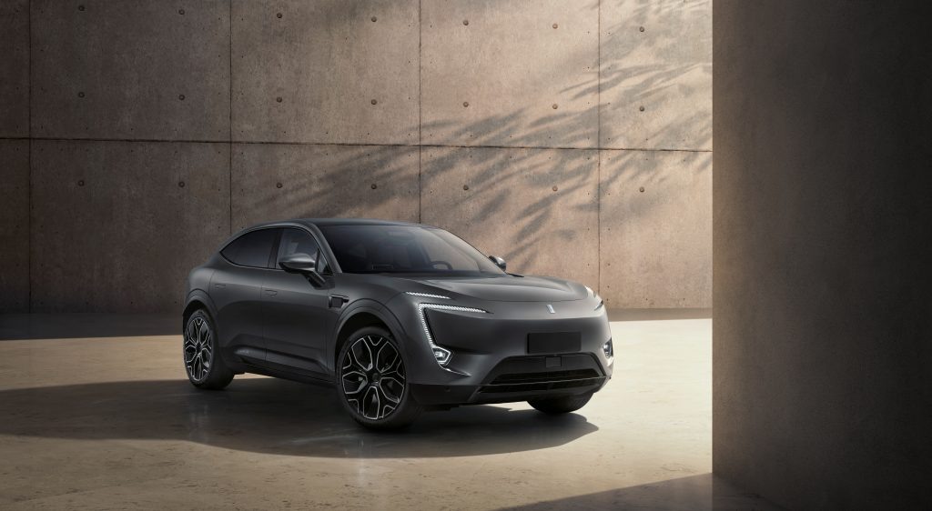 «Аватр-Один-Один» в России: все официально.