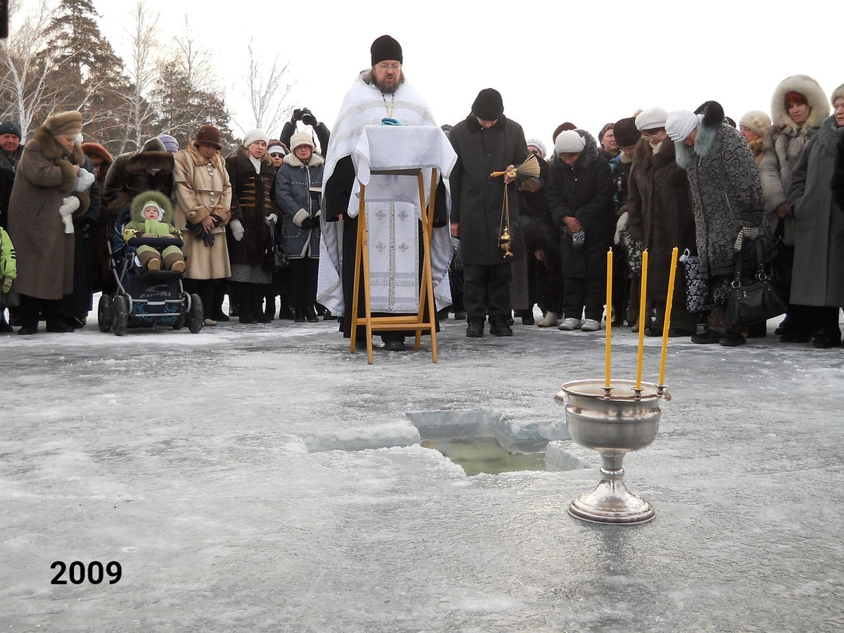 Димитрий Шорин совершил водосвятный молебен