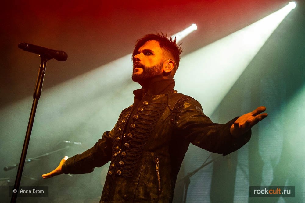 Тур в поддержку альбома "Ritual", фото найдено в интернетах. 