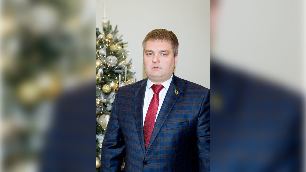    Председатель Думы Сургута поздравил югорчан с наступающим Новым годом