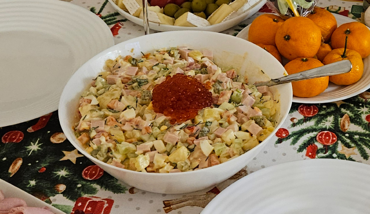 Новогодний оливье.