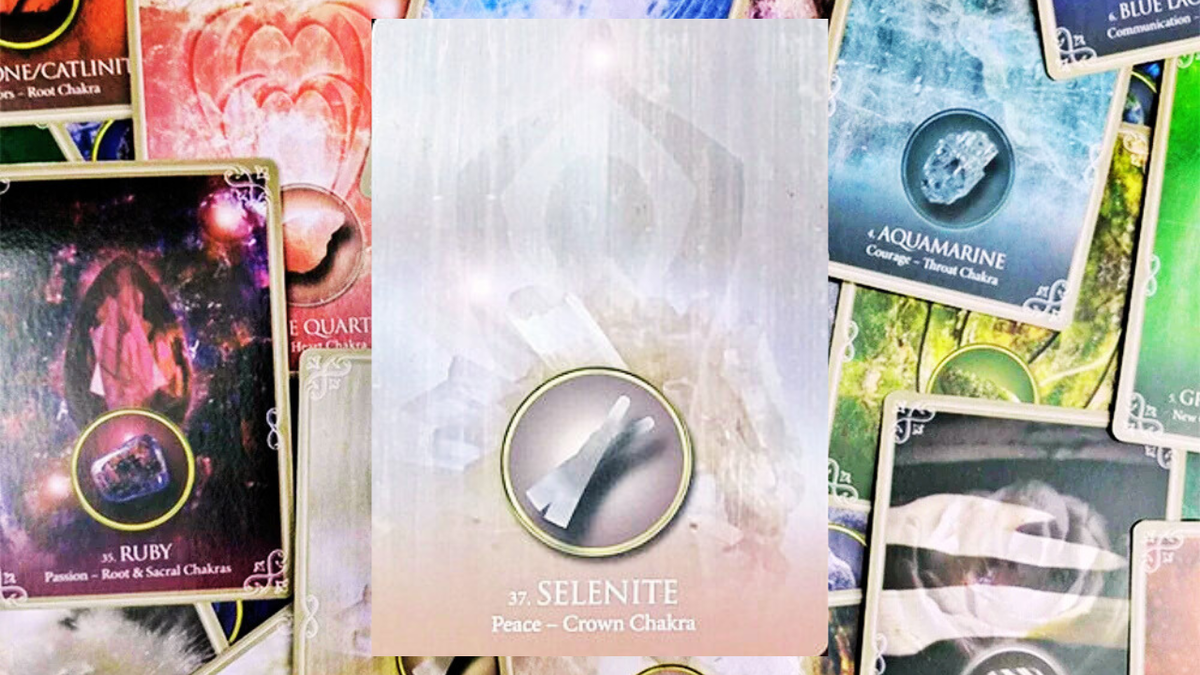 Селенит. Photo «Eternal Crystals Oracle» Jade-Sky.