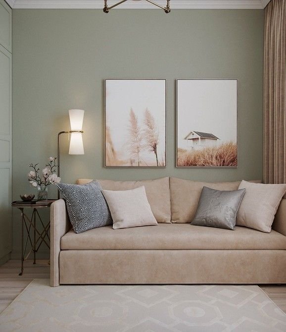 Верхний край постера не должен быть выше 15-20 см уровня ваших глаз.