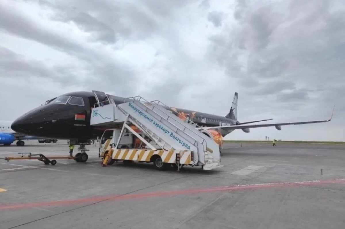    В Волгограде экстренно приземлился самолет из-за больного пассажира