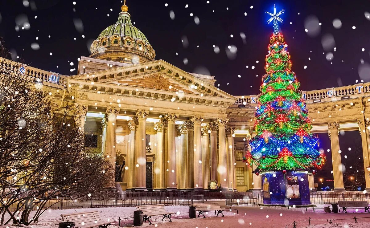    Новый год в Петербурге и Москве. Что и за сколько еще можно успеть забронировать на праздники