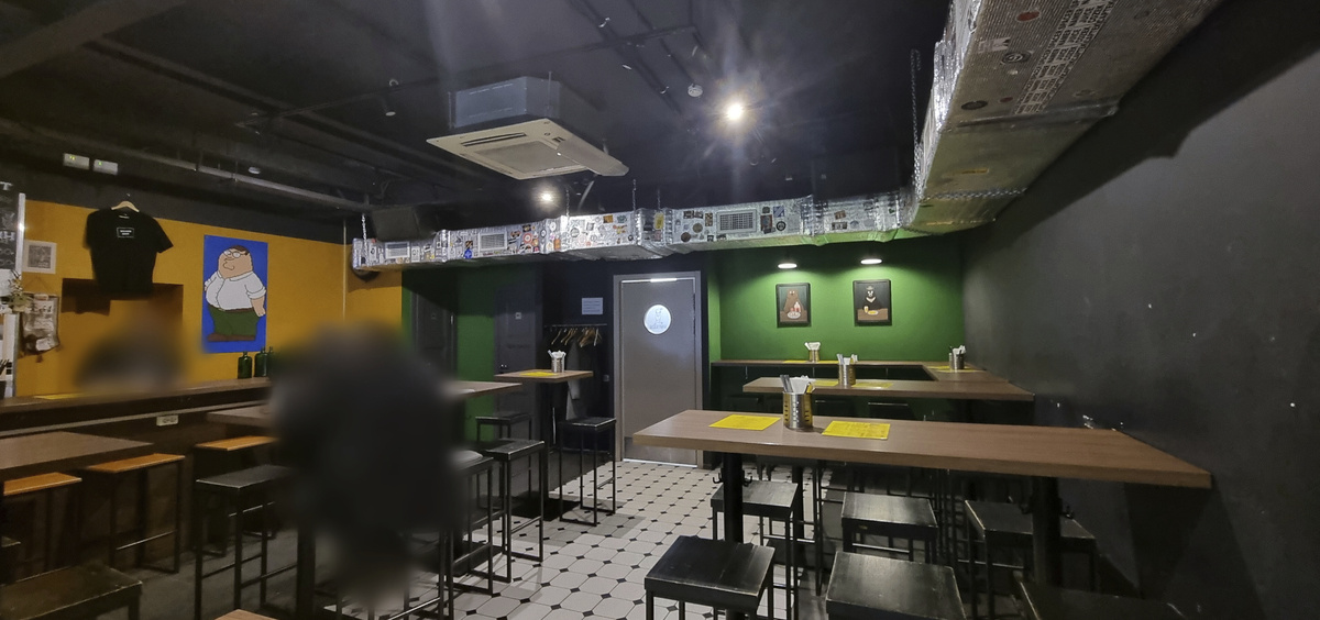 "Алеша и графин", интерьер