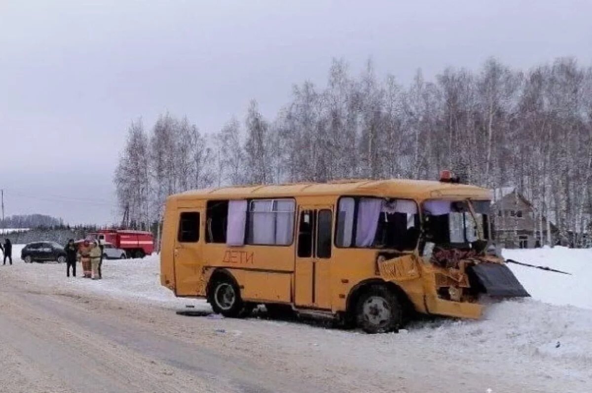    В Башкирии завели уголовное дело после ДТП школьного автобуса и бензовоза