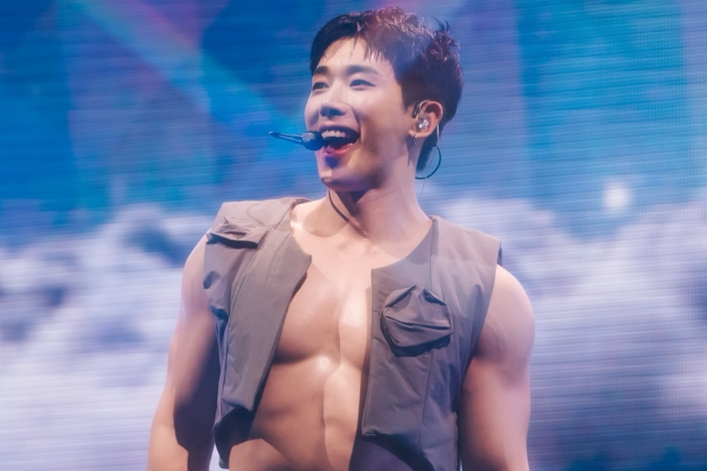     Экс-участник MONSTA X Вонхо провел фанмитинги в США и выступил на престижном фесте: как это было
