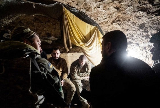    Солдаты ВСУ в зоне боевых действий