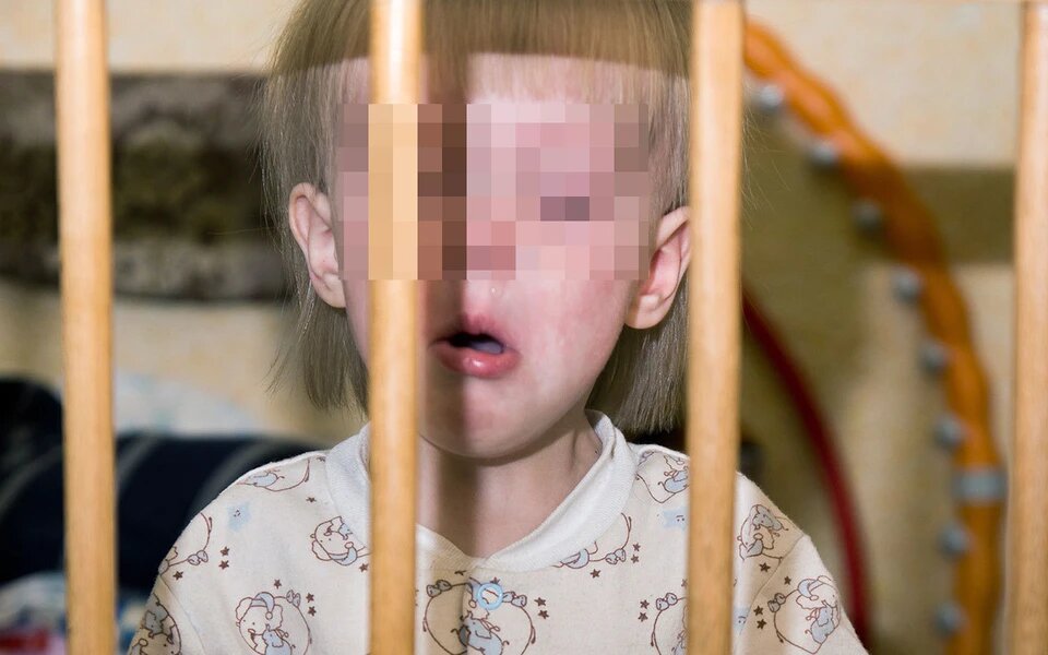 Малыша воспитатели оставили одного плакать в раздевалке детсада. Фото: Архив "КП".