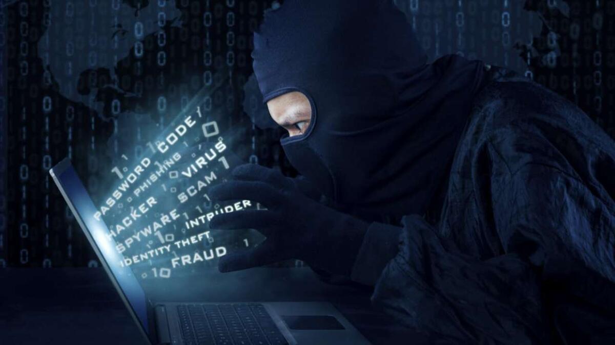    В Госдуму поступил законопроект о защите россиян от мошенников в соцсетях