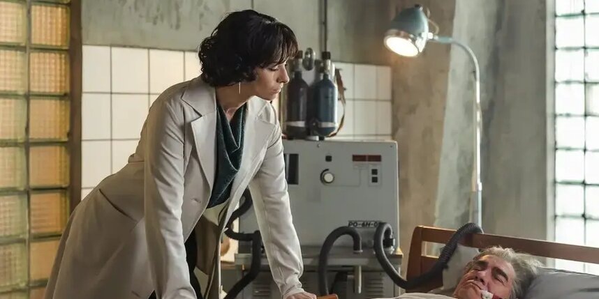    В пациенте номер 1, генсеке Леониде Ильиче Брежневе, впавшем в кому после фамильярного общения со сверхъестественными силами, с трудом угадывается актёр Игорь Миркурбанов. ИВИ