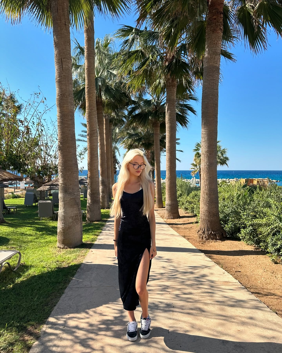 Листайте вправо, чтобы увидеть больше изображений