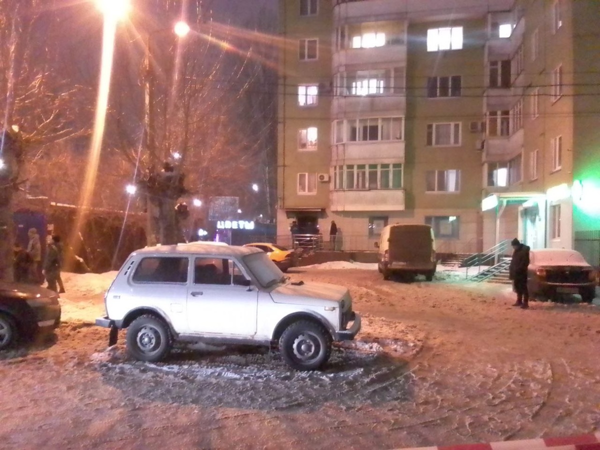 Полиция задержала мужчину, который может быть причастен к ЧП.  Фото: Максим Артамонов