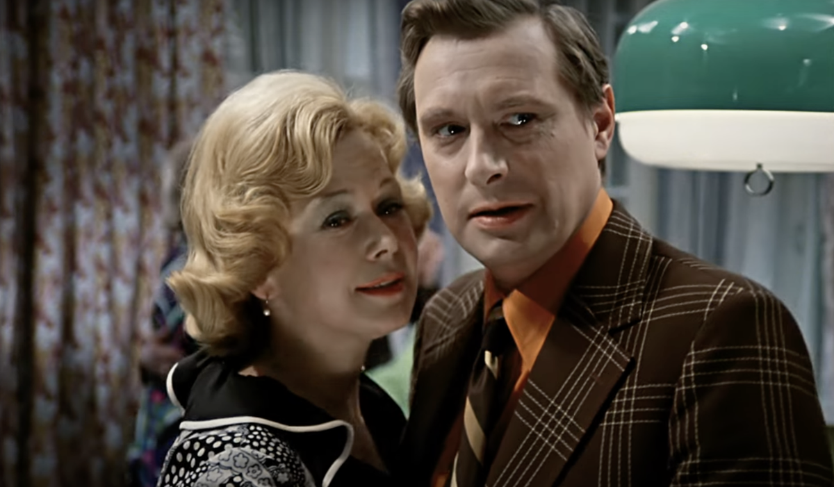    Фото: кадр из кинофильма "Служебный роман"