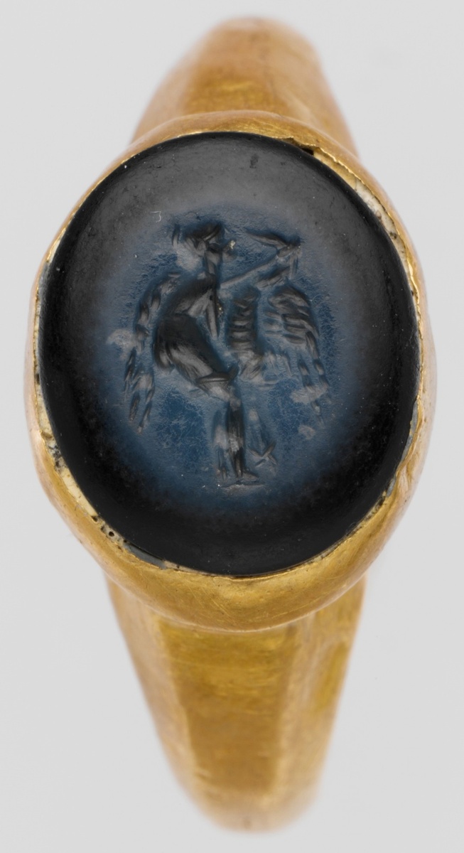 Аналогичное кольцо из музея Метрополитен (Нью-Йорк).
