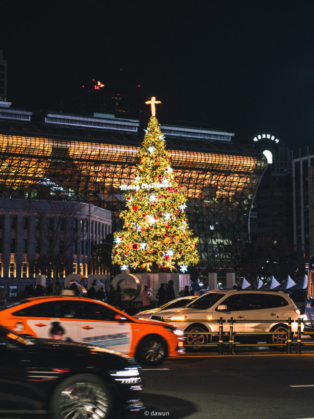 Ёлка в Сеуле. Источник: https://search.pstatic.net