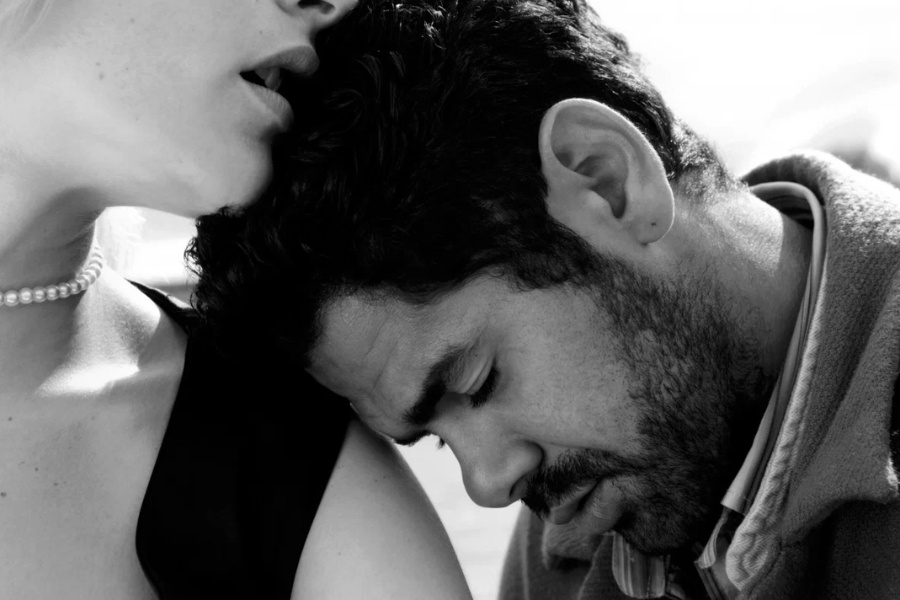 Кадр из фильма «Ангел-А»