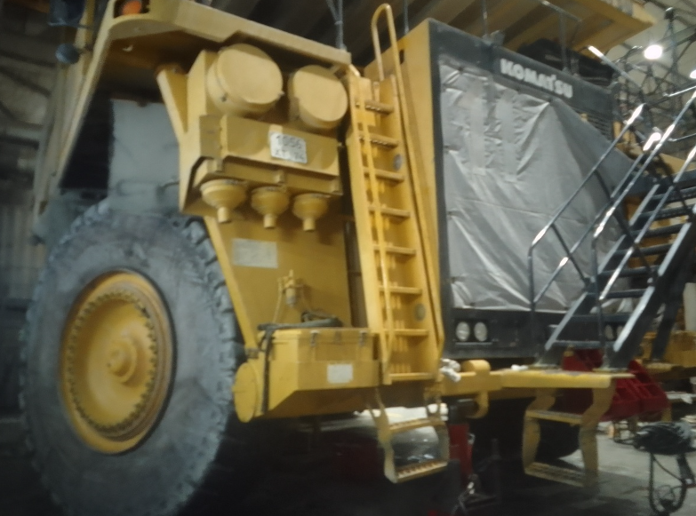 Фото читателя "Юрий Стрелец". Специальный трап, для подъёма слесарей на БелАЗ.