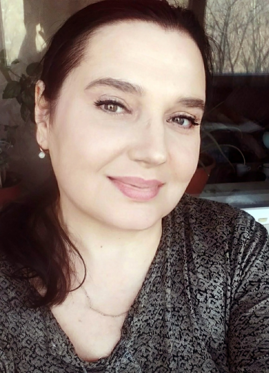 Елена Адинцова.