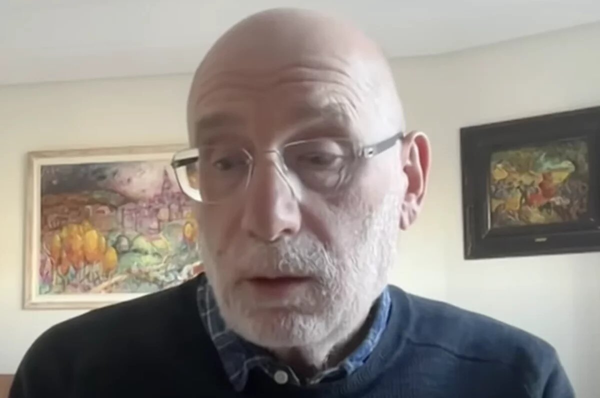    Акунин назвал Россию предпоследней страной, где хотел бы оказаться