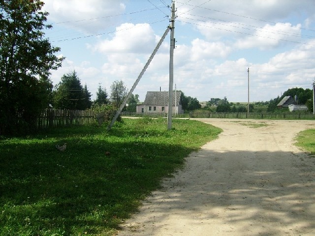 фото автора. с.Полюдово. Перекресток. Виднеется совхозная баня.