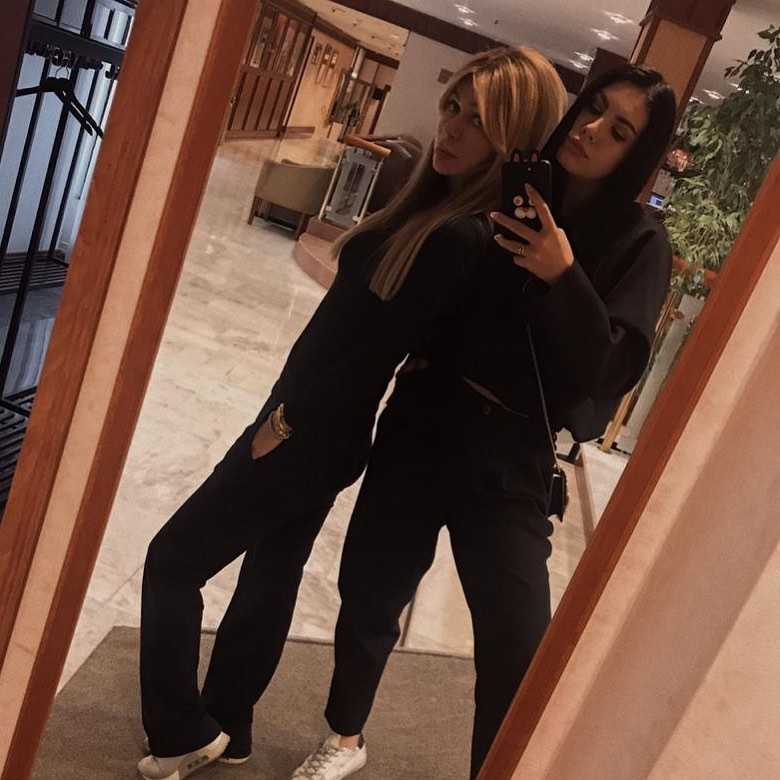 Ирина Шафирова со старшей дочерью Ладой