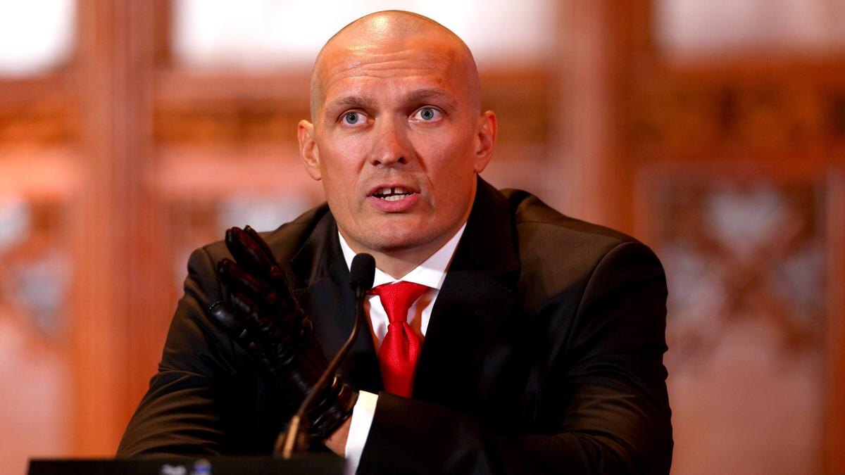 Александр Усик