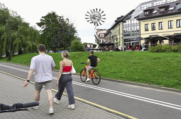 Главная минская велодорожка протяженностью 26 километров идет через весь город. Наиболее красивые места – на набережной реки Свислочи.