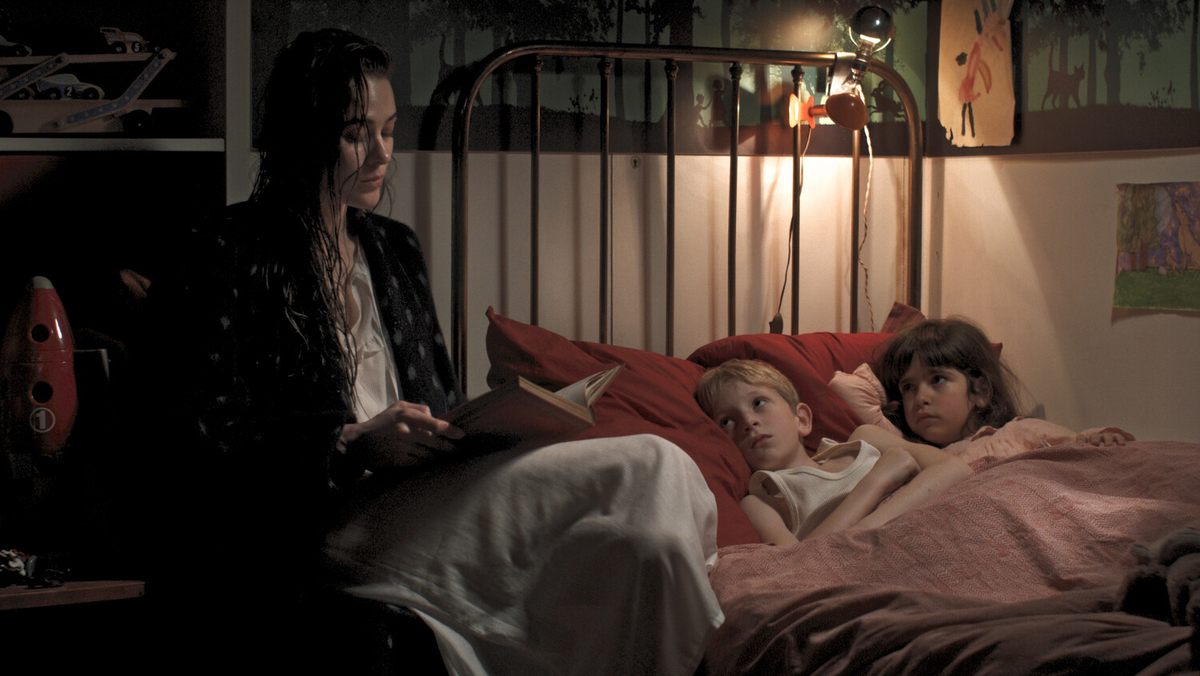 Фильм «Это не я» 2024: путь режиссёра через воспоминания и кино