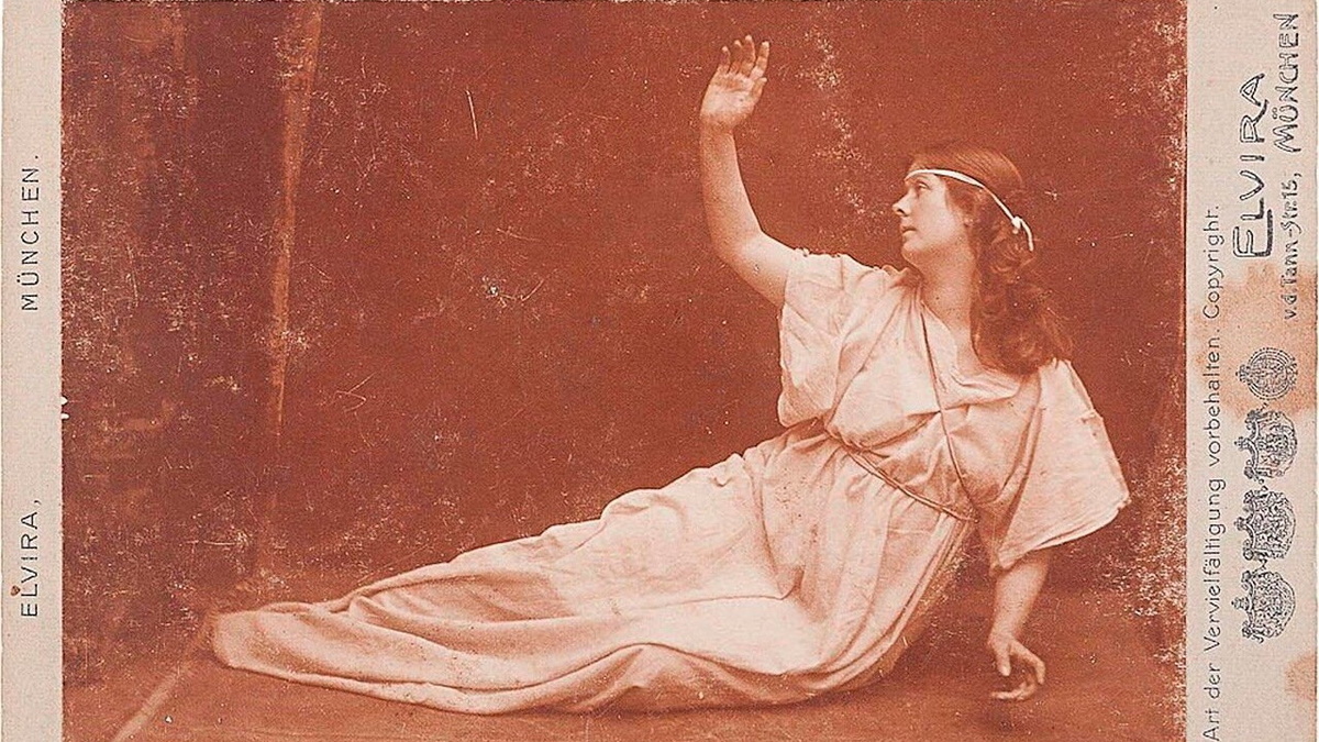 Айседора Дункан на старинной открытке