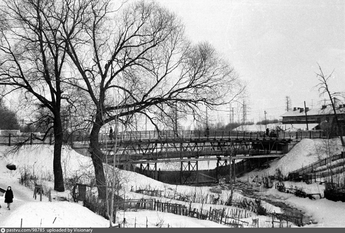 Мост через Будайку у платформы Яуза  https://pastvu.com/_p/a/4/1/5/415453fb220c64b30cdd74c3d4198811.jpg