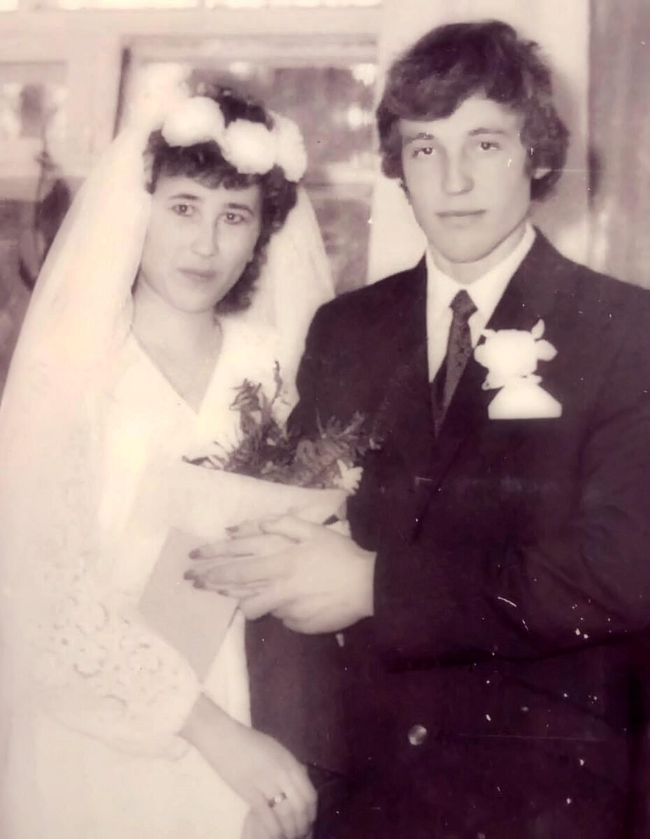 Свадьба Павла и Елены в сельсовете села Хохотуй, 4 января 1986 г.