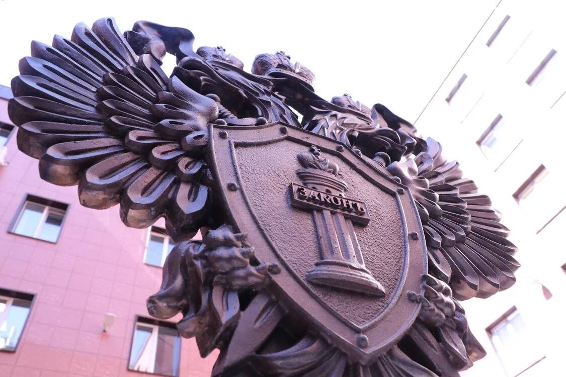     Трое «чёрных» риелторов получили от 3 до 7 лет тюрьмы за вынуждение жителей к заключению контрактов