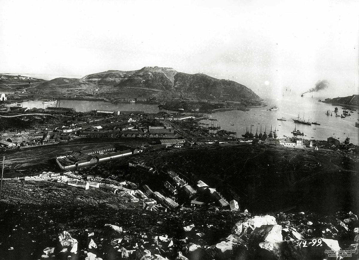 Порт-Артур. Фото с сайта https://topwar.ru/81060-russkie-podvodnye-lodki-v-port-arture.html. Взято с Яндекс.Картинки