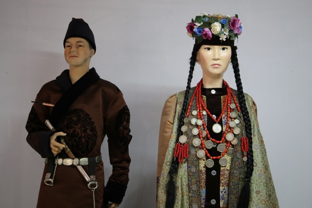 Костюм Аларских бурят.