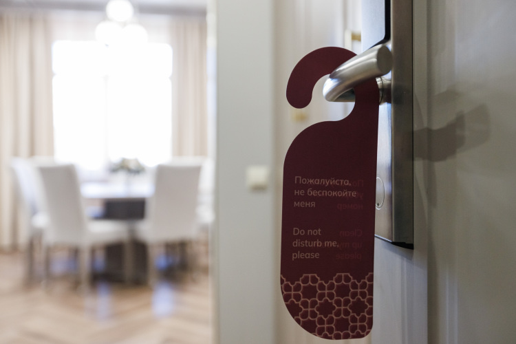    Степень загруженности двух- и трехзвездочных гостиниц достигает 78%, а в премиальном сегменте (четыре и пять звезд) пока занято только 56% номеров.   
Фото: «БИЗНЕС Online»