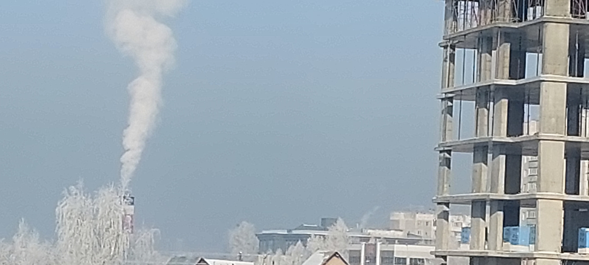     Вот такой индустриальный морозный пейзаж с утра. Значит морозы на Алтай пришли.