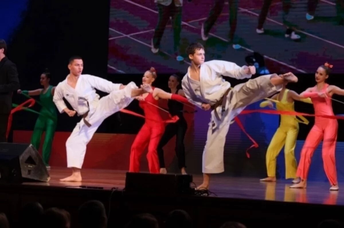    Спортсменов Новосибирской области отметили заслуженными наградами