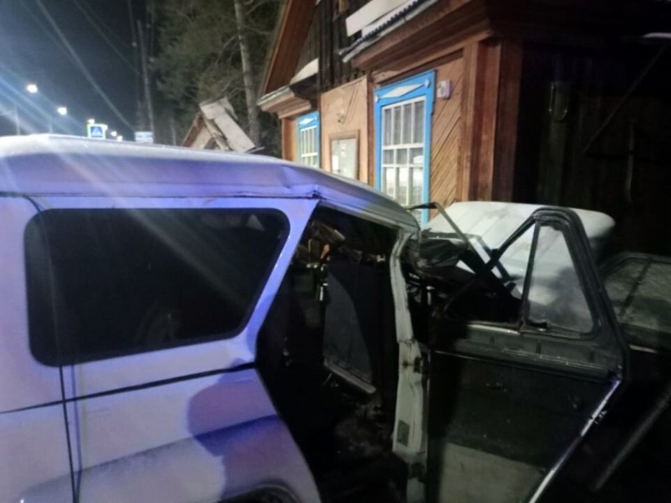    ДТП в Чемале. Источник: Телеграм канал "МВД-04"