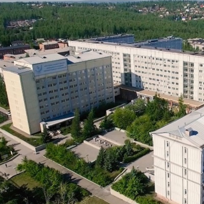 Губернатор Иркутской области Игорь Кобзев объявил о начале проектирования нового здания приемного отделения Иркутской областной клинической больницы в 2025 году. Об этом он сообщил во время своего визита в медицинское учреждение.