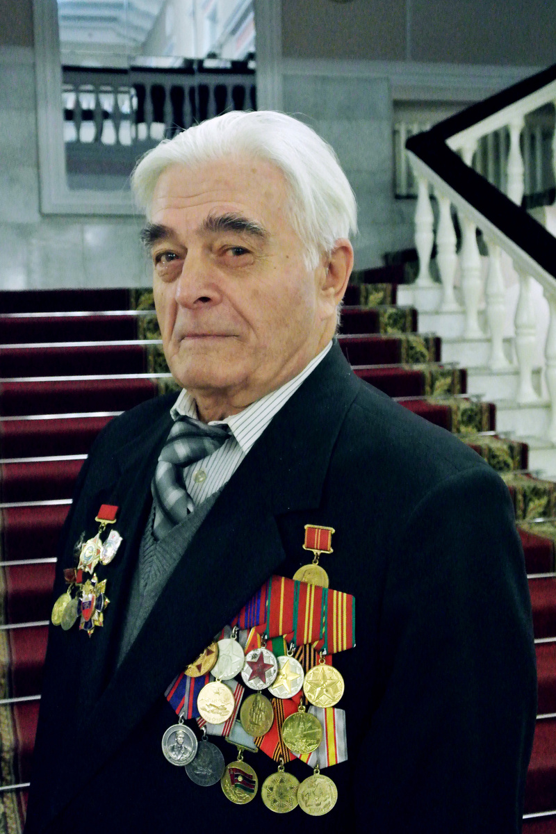 Александр Фирсов