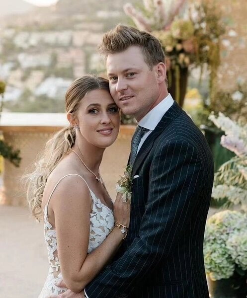 Михаэль наверняка счастлив стать дедушкой