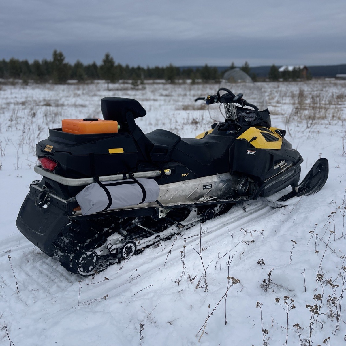 Крепление комплекта сбоку