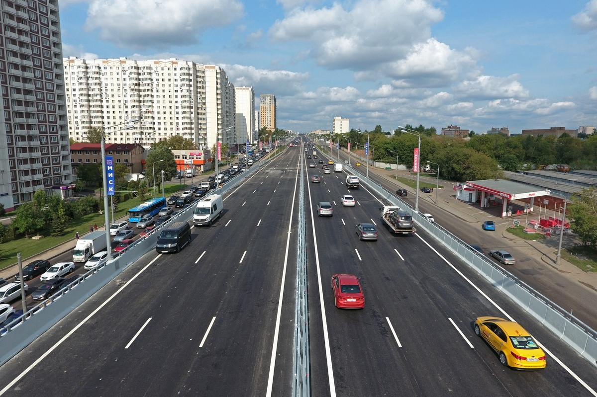 Добро пожаловать на Варшавское шоссе - одну из важнейших дорог города и региона в целом 