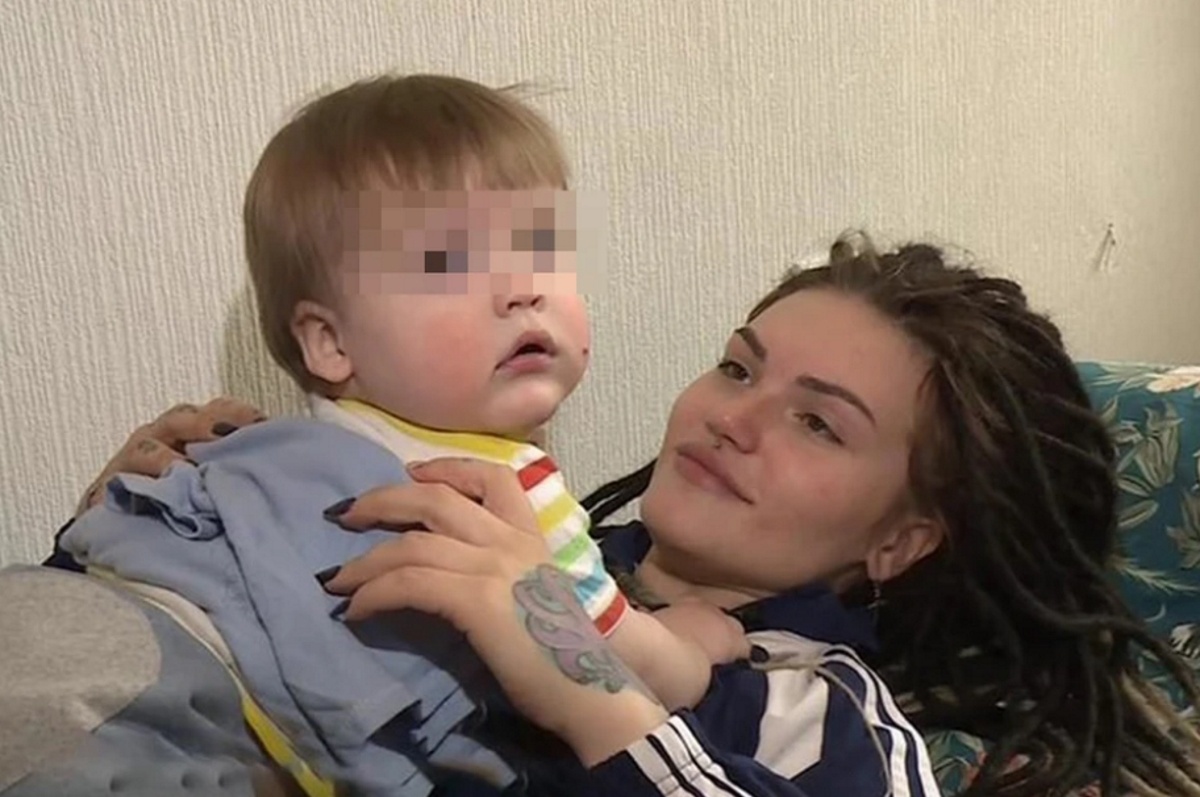 Фрейя Зильбер с сыном Марком. Фото: соцсети