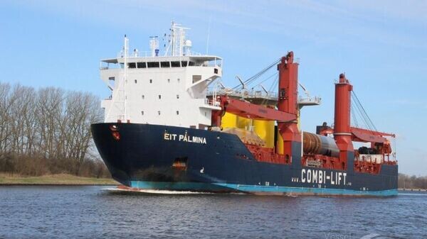    © Photo : Dieter Kroepelin / VesselFinder