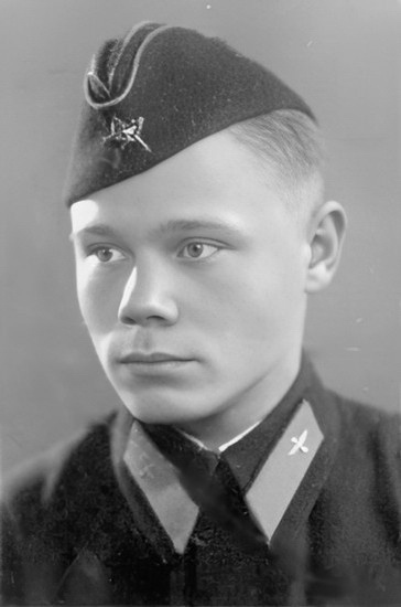 Дважды Герой Советского Союза Лавриненков Владимир Дмитриевич 