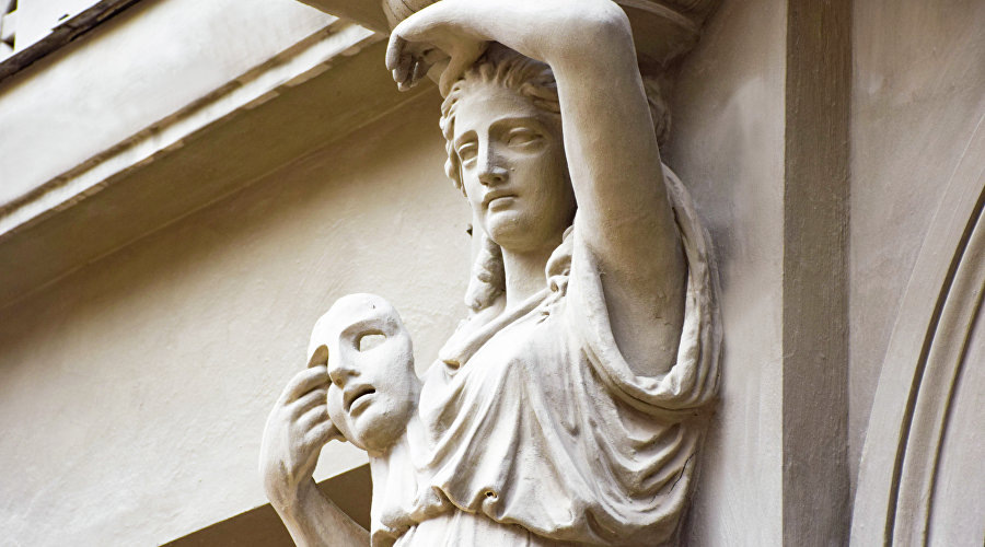 Скульптура на здании Крымского академического русского драматического театра им. Горького
© Туристический портал Республики Крым, Светлана Мальцева