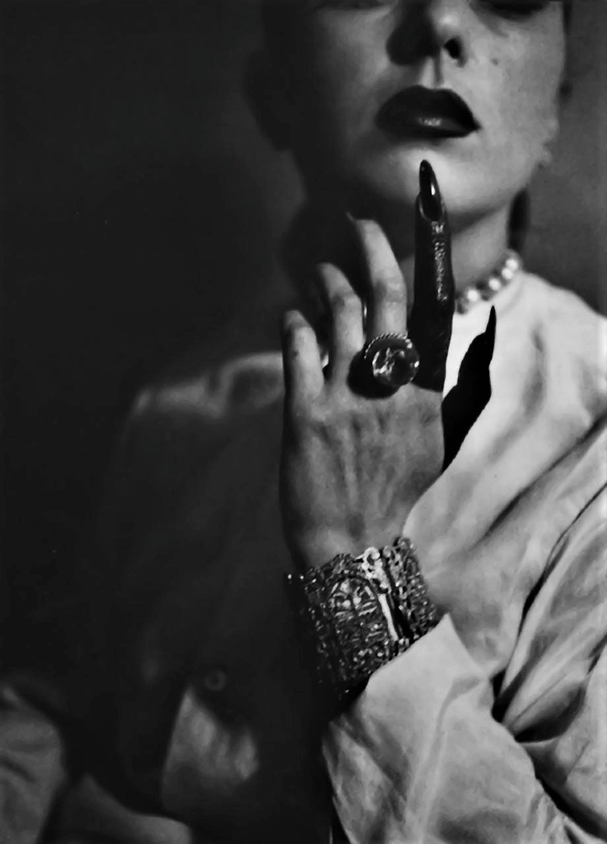 Jacques Henri Lartigue. «Floirette Painted Finger» («Раскрашенный палец Флоретт»), 1944 